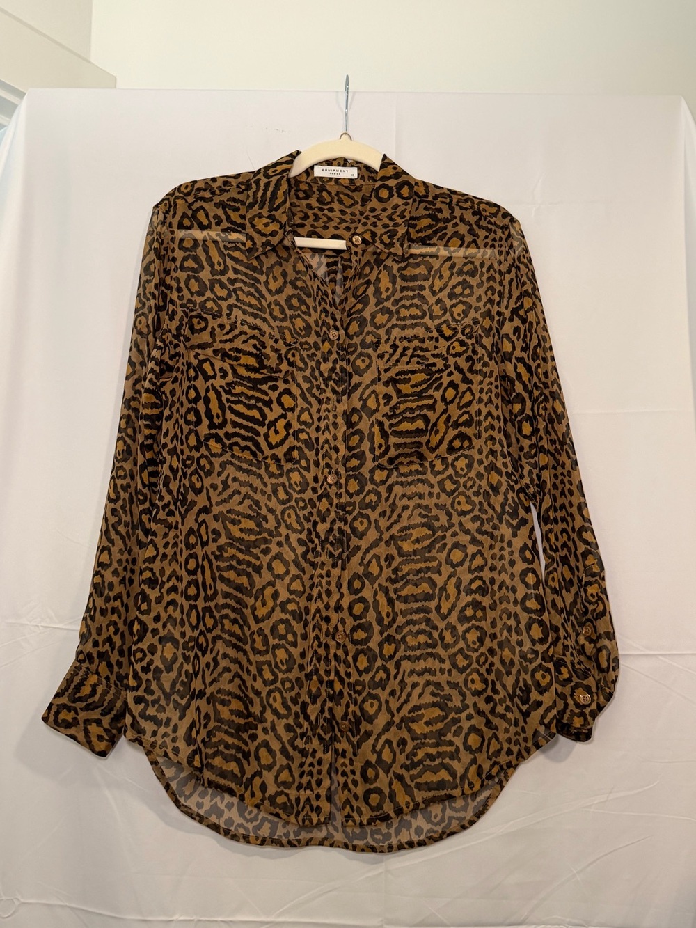 Equipment, leopard silk blouse XS